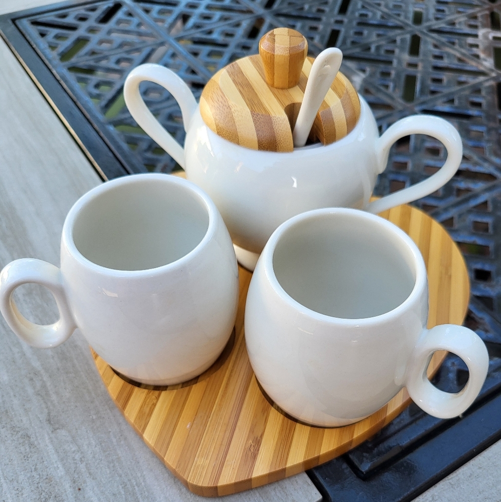 Lorren Home Trends Tea Set